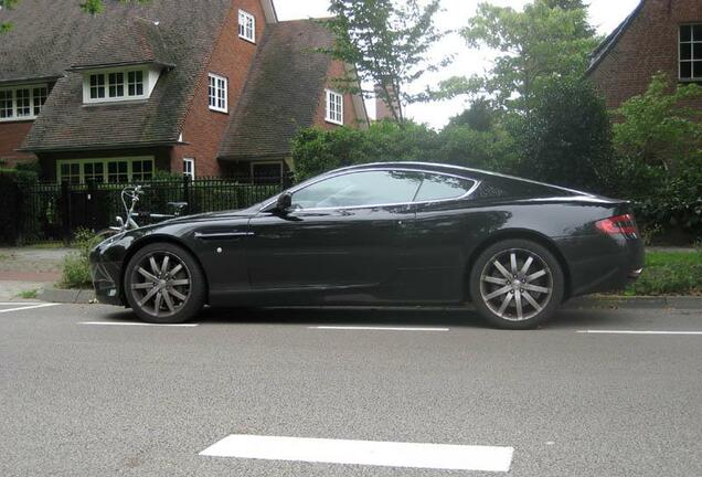 Aston Martin DB9