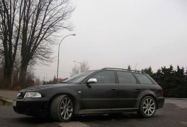 Audi RS4 Avant B5