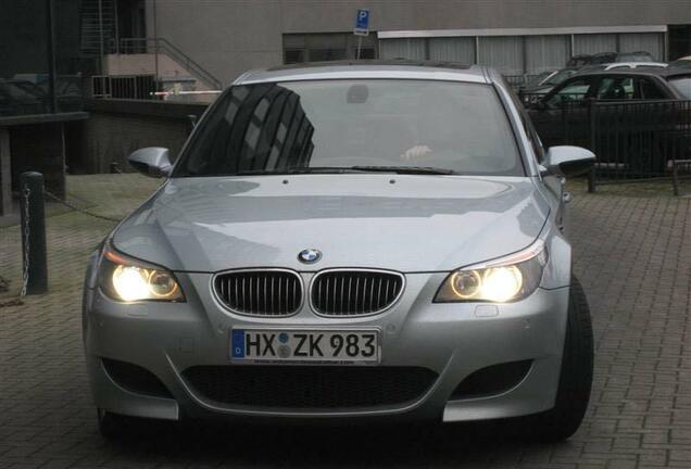 BMW M5 E60 2005