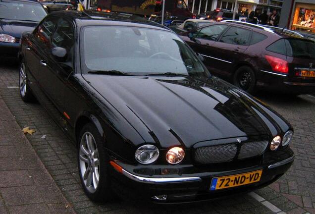 Jaguar XJR