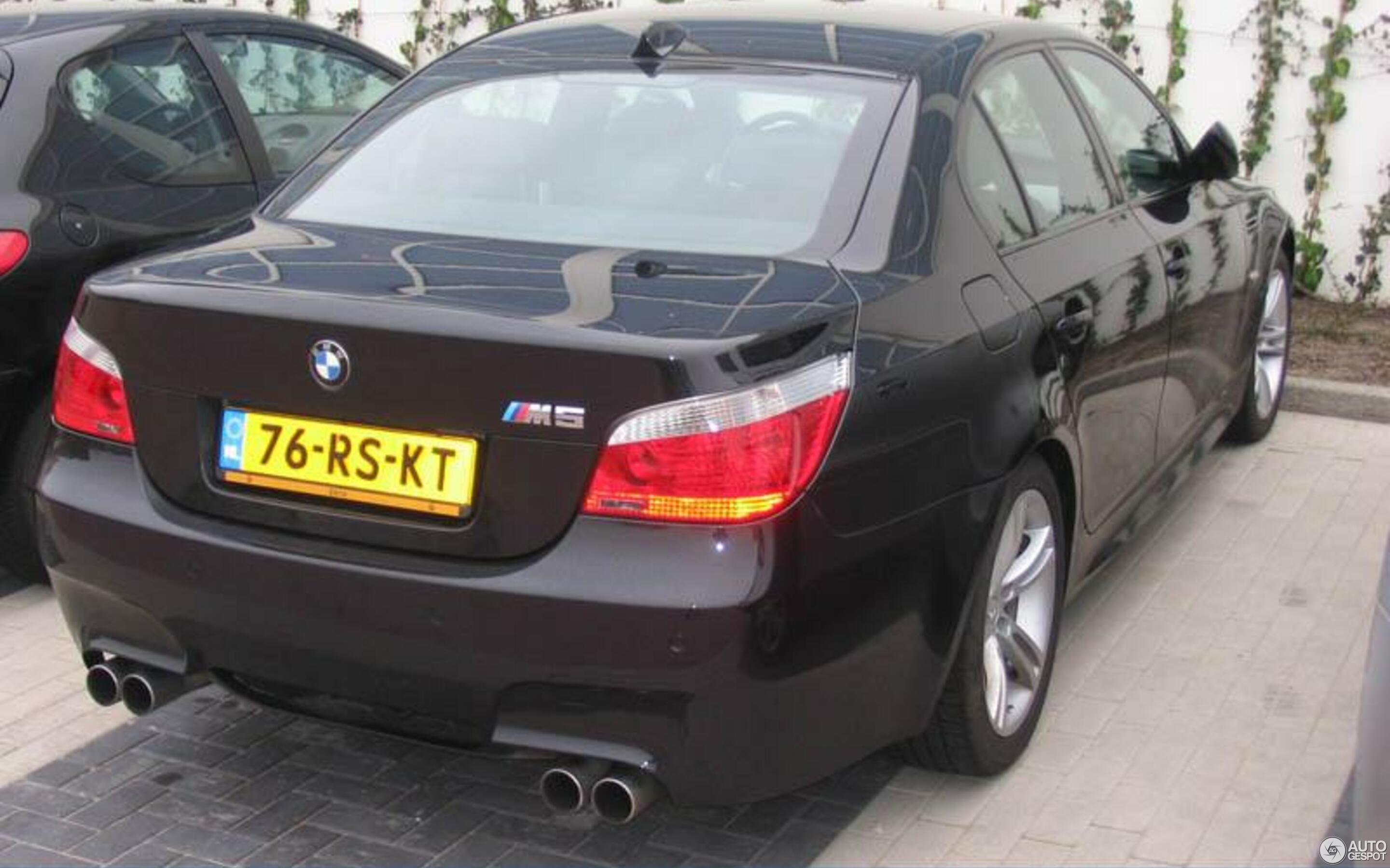 BMW M5 E60 2005