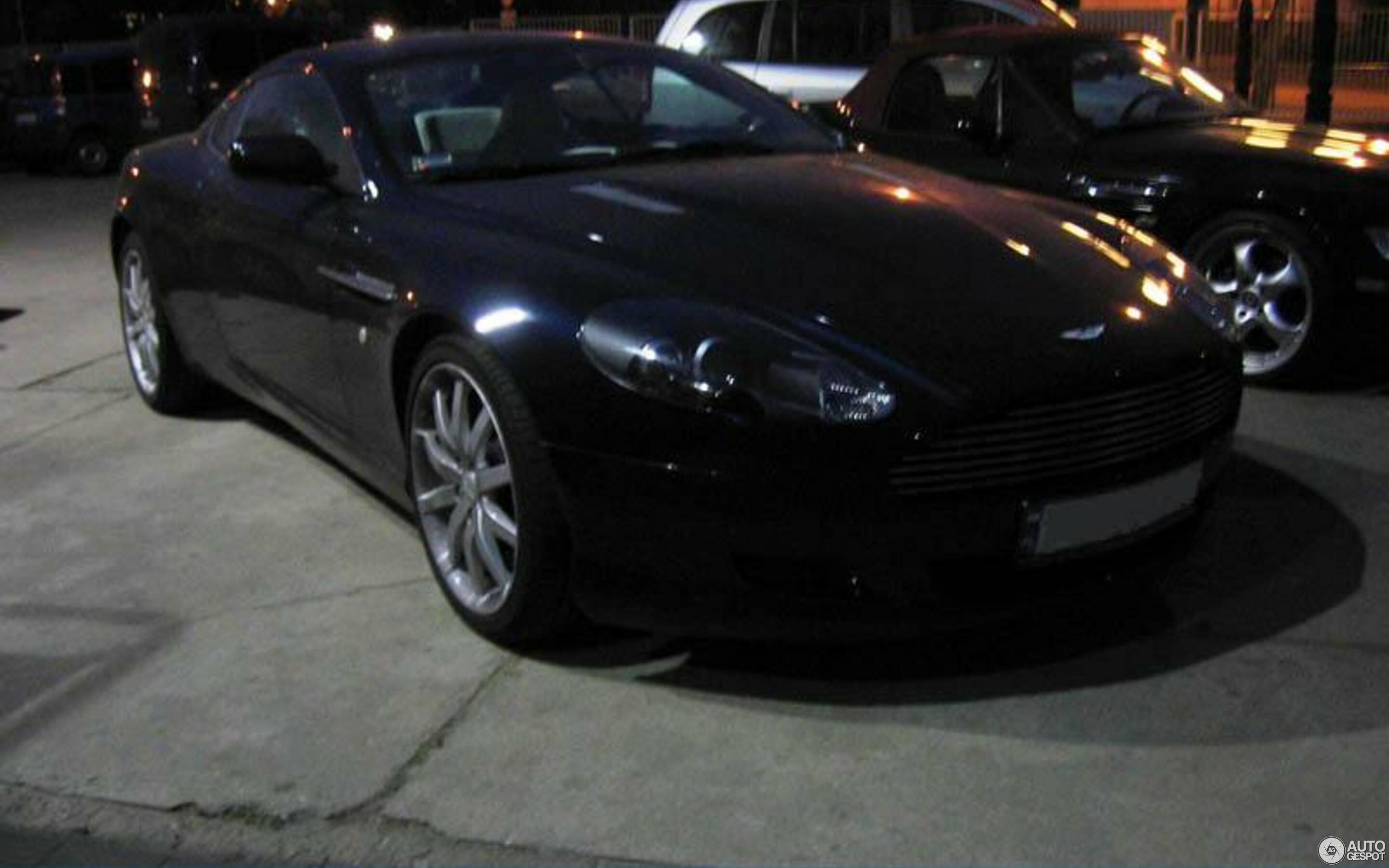 Aston Martin DB9