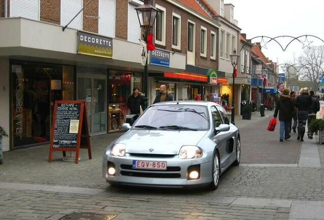 Renault Clio V6