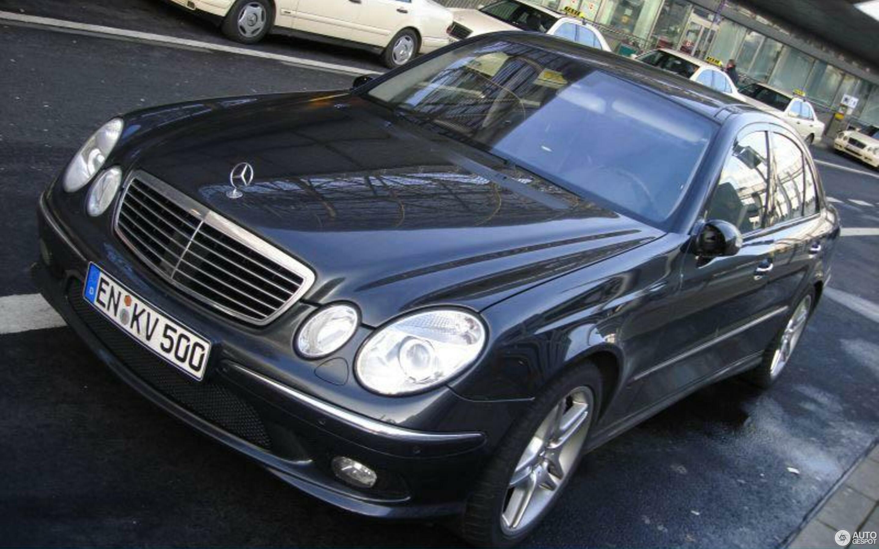 Mercedes-Benz E 55 AMG