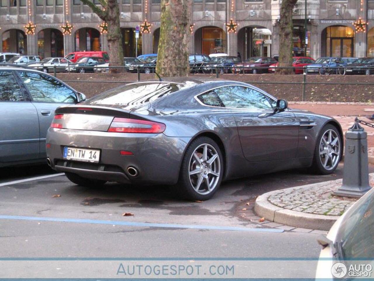 Aston Martin V8 Vantage