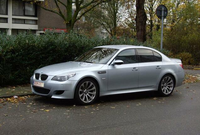 BMW M5 E60 2005