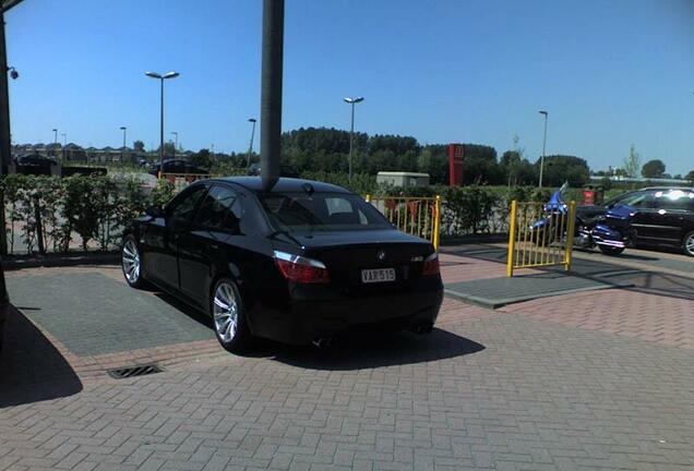 BMW M5 E60 2005