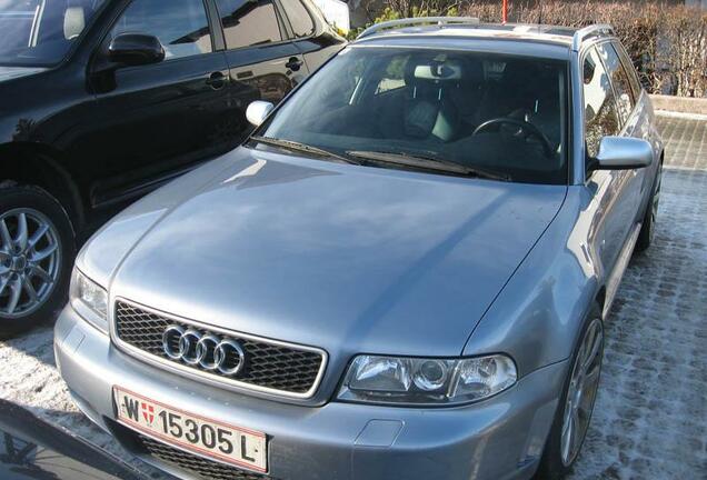 Audi RS4 Avant B5