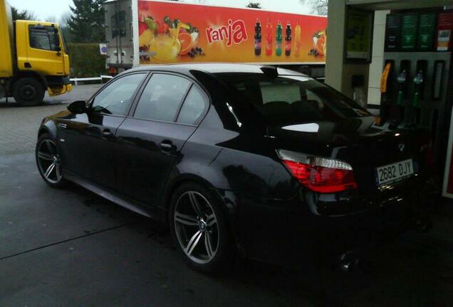 BMW M5 E60 2005