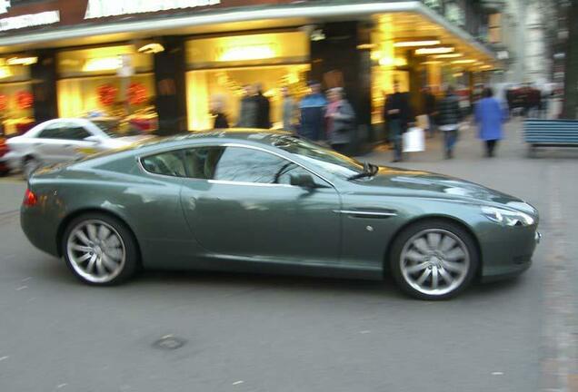 Aston Martin DB9