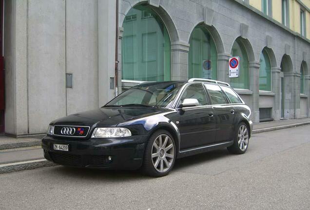 Audi RS4 Avant B5