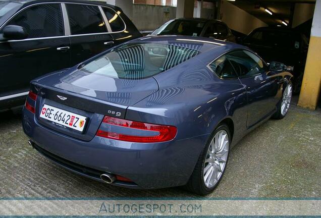 Aston Martin DB9