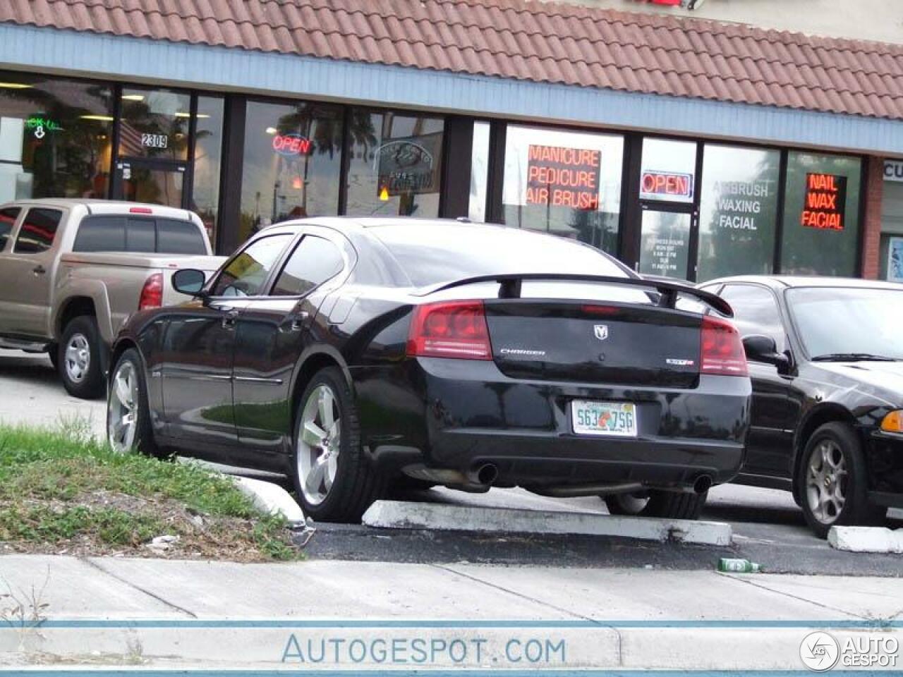 Dodge Charger SRT-8