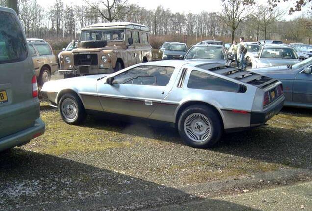 DeLorean DMC-12