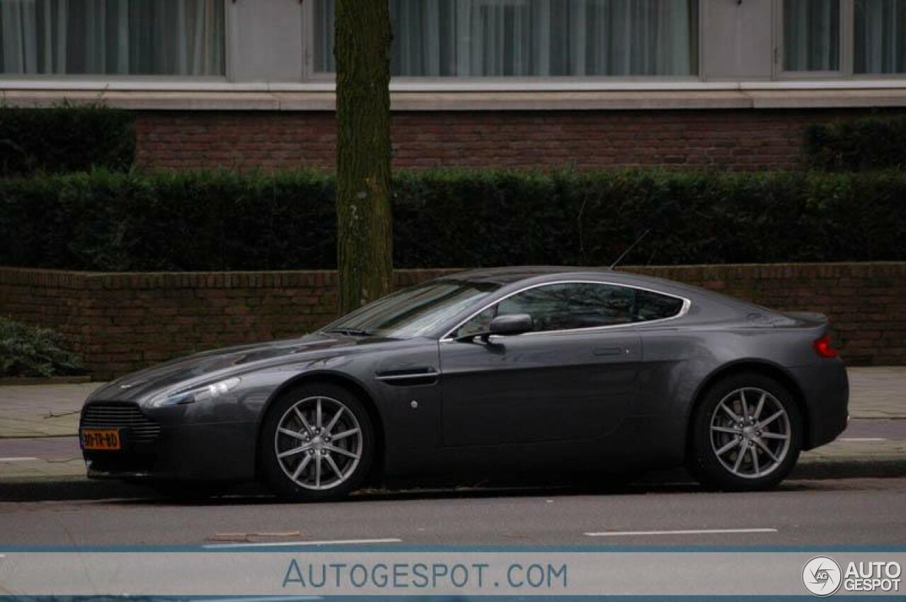 Aston Martin V8 Vantage