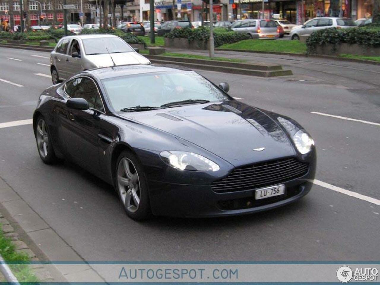 Aston Martin V8 Vantage