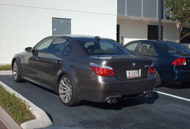 BMW M5 E60 2005