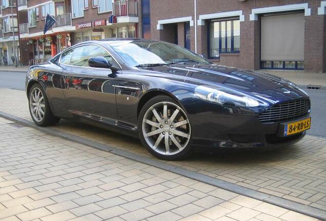 Aston Martin DB9