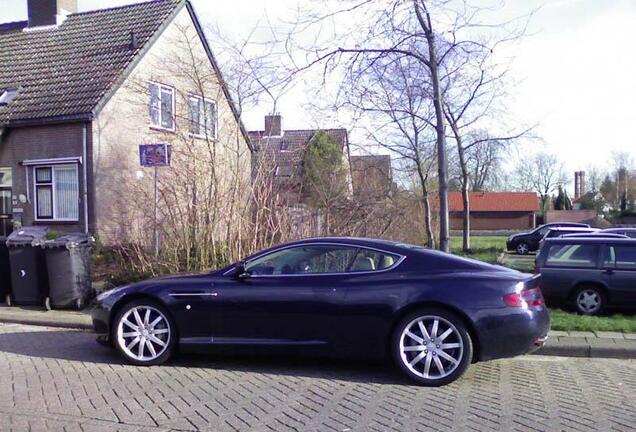 Aston Martin DB9