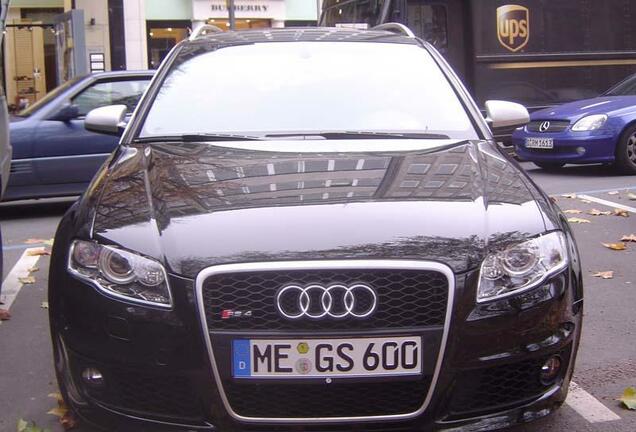 Audi RS4 Avant B7