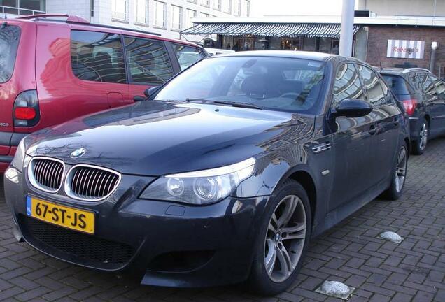 BMW M5 E60 2005