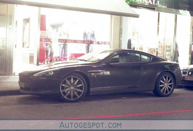 Aston Martin DB9