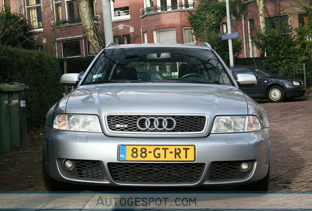 Audi RS4 Avant B5