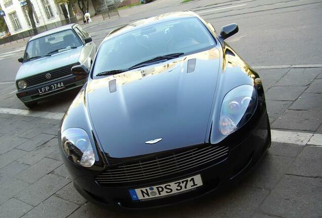 Aston Martin DB9