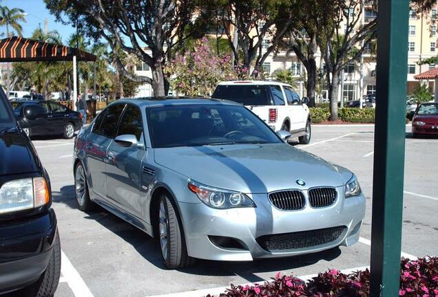 BMW M5 E60 2005