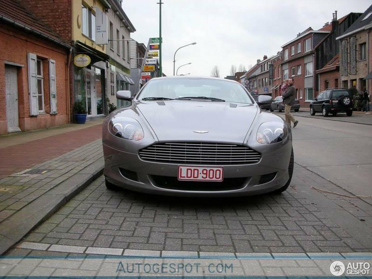 Aston Martin DB9