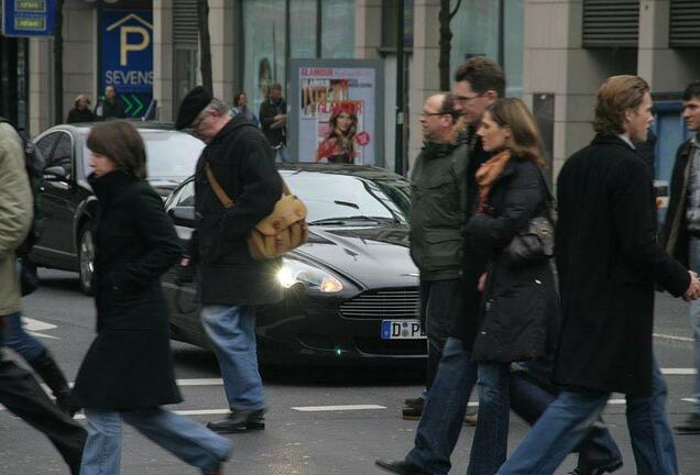 Aston Martin DB9