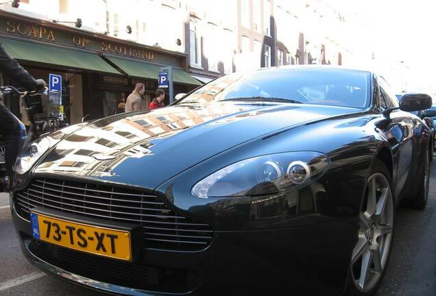 Aston Martin V8 Vantage