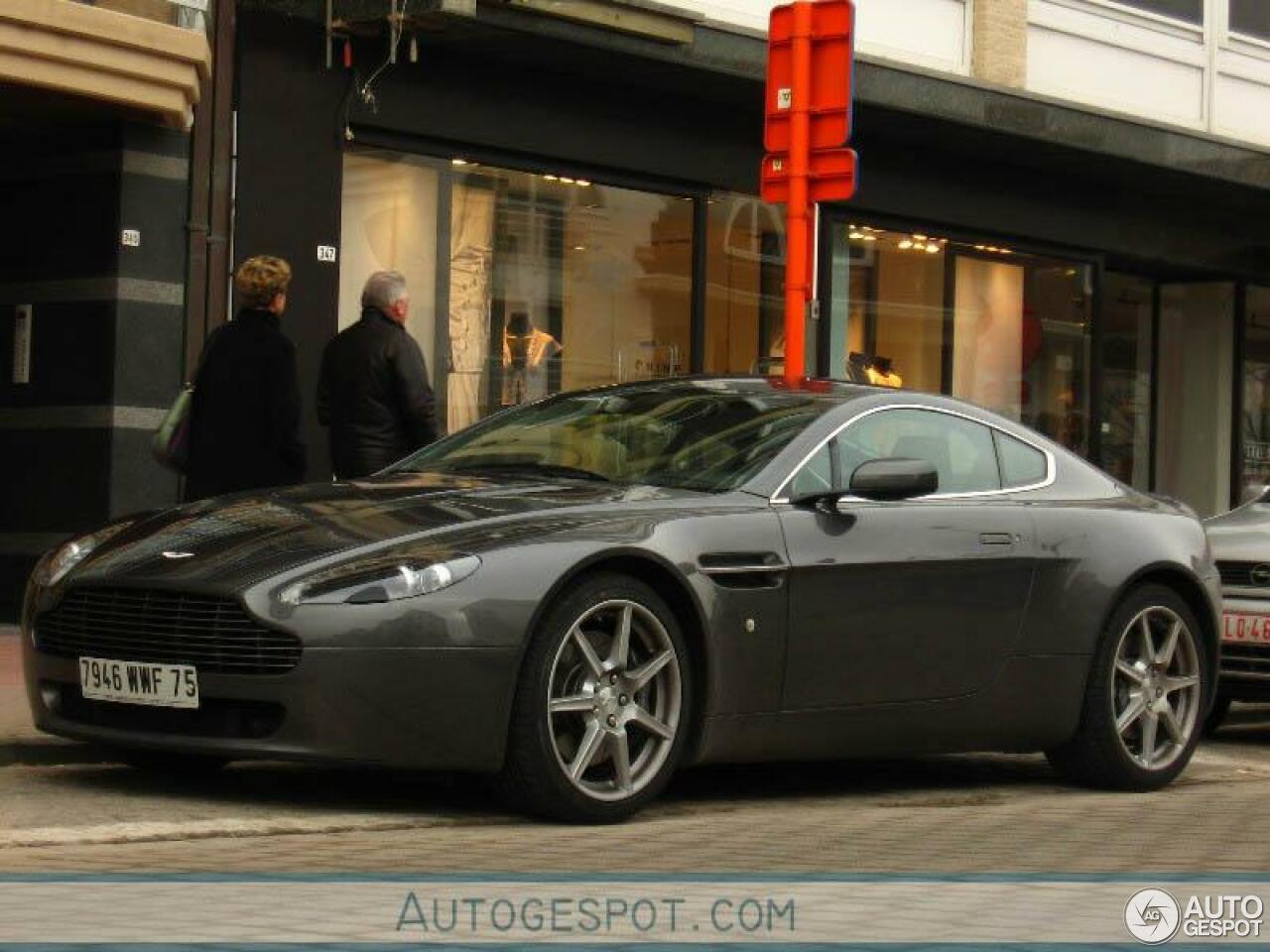 Aston Martin V8 Vantage