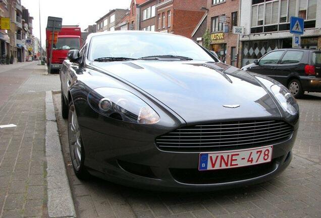 Aston Martin DB9