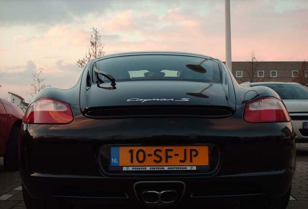 Porsche 987 Cayman S