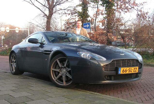 Aston Martin V8 Vantage