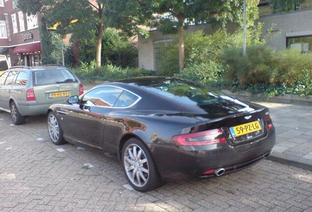 Aston Martin DB9