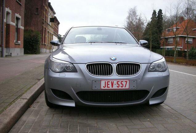 BMW M5 E60 2005