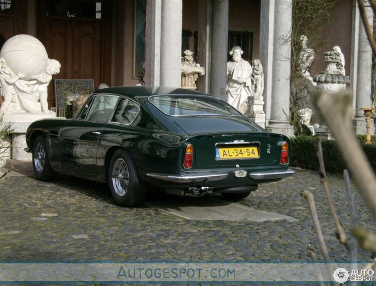 Aston Martin DB6 MKI
