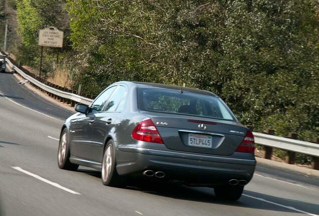 Mercedes-Benz E 55 AMG