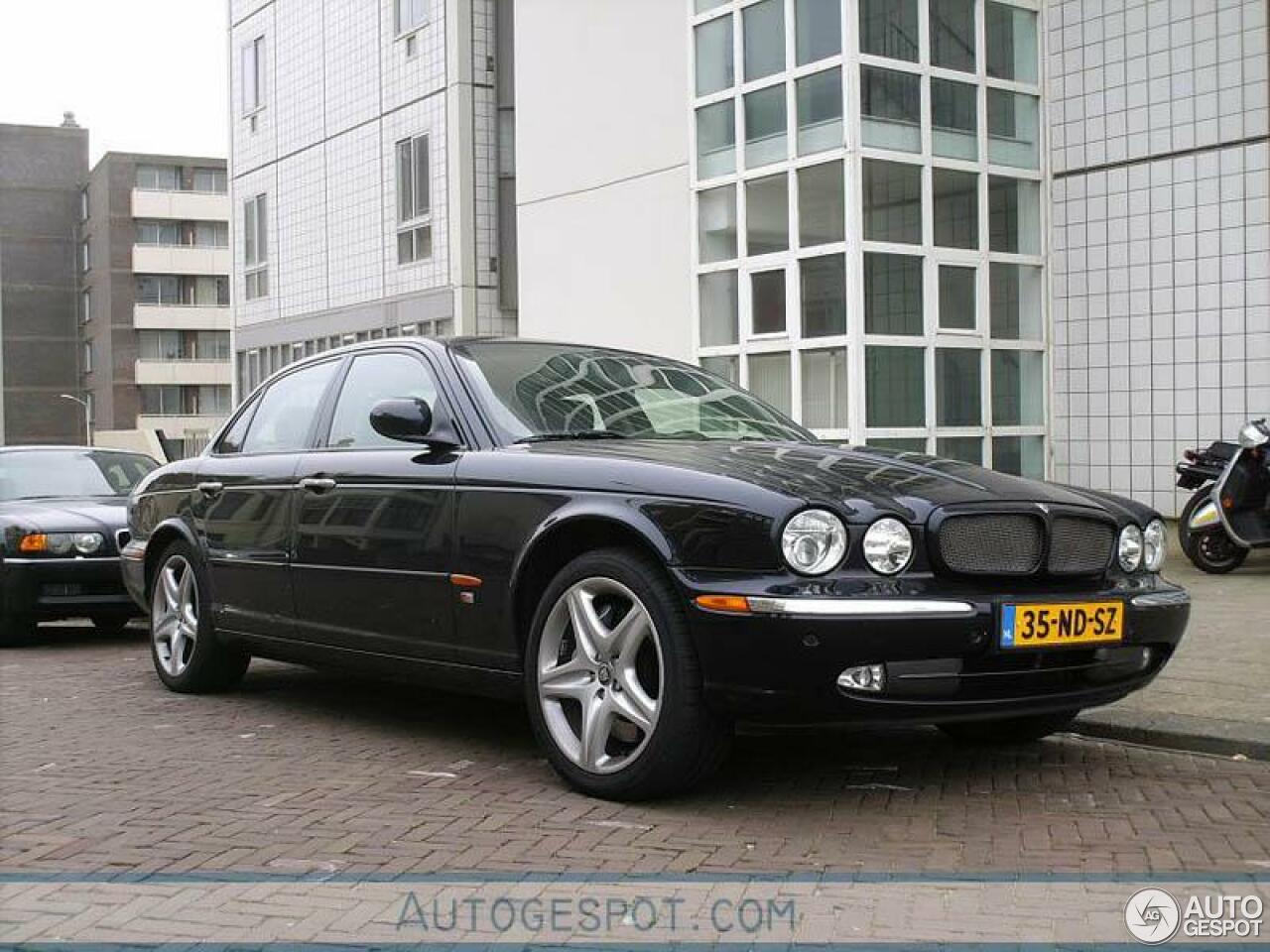 Jaguar XJR