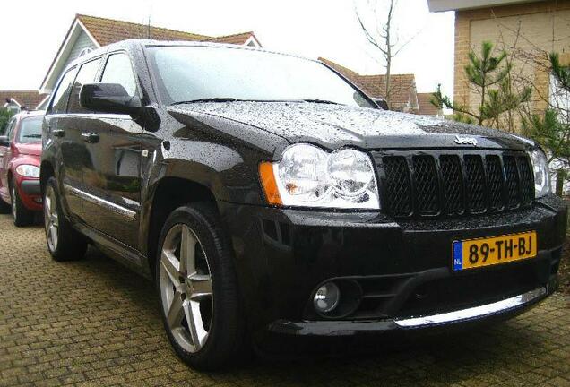 Jeep Grand Cherokee SRT-8 2005