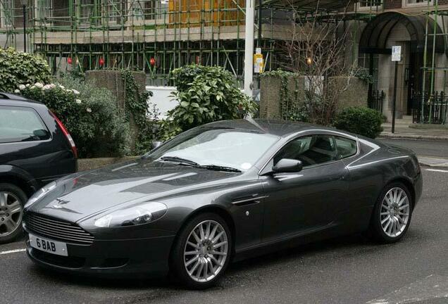 Aston Martin DB9