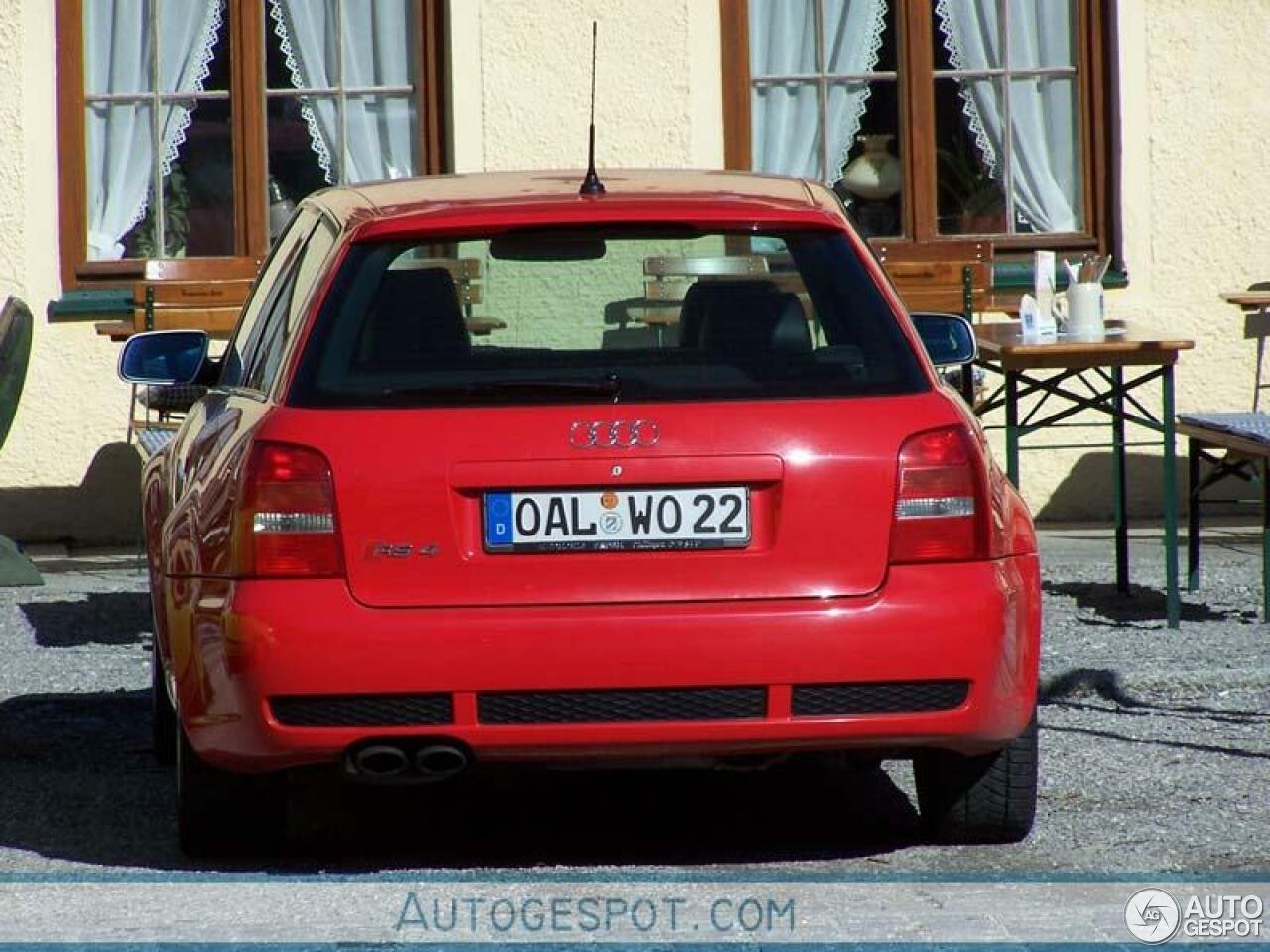 Audi RS4 Avant B5