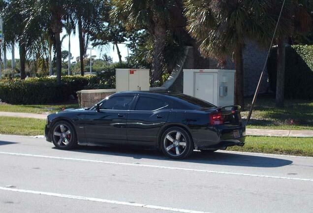 Dodge Charger SRT-8