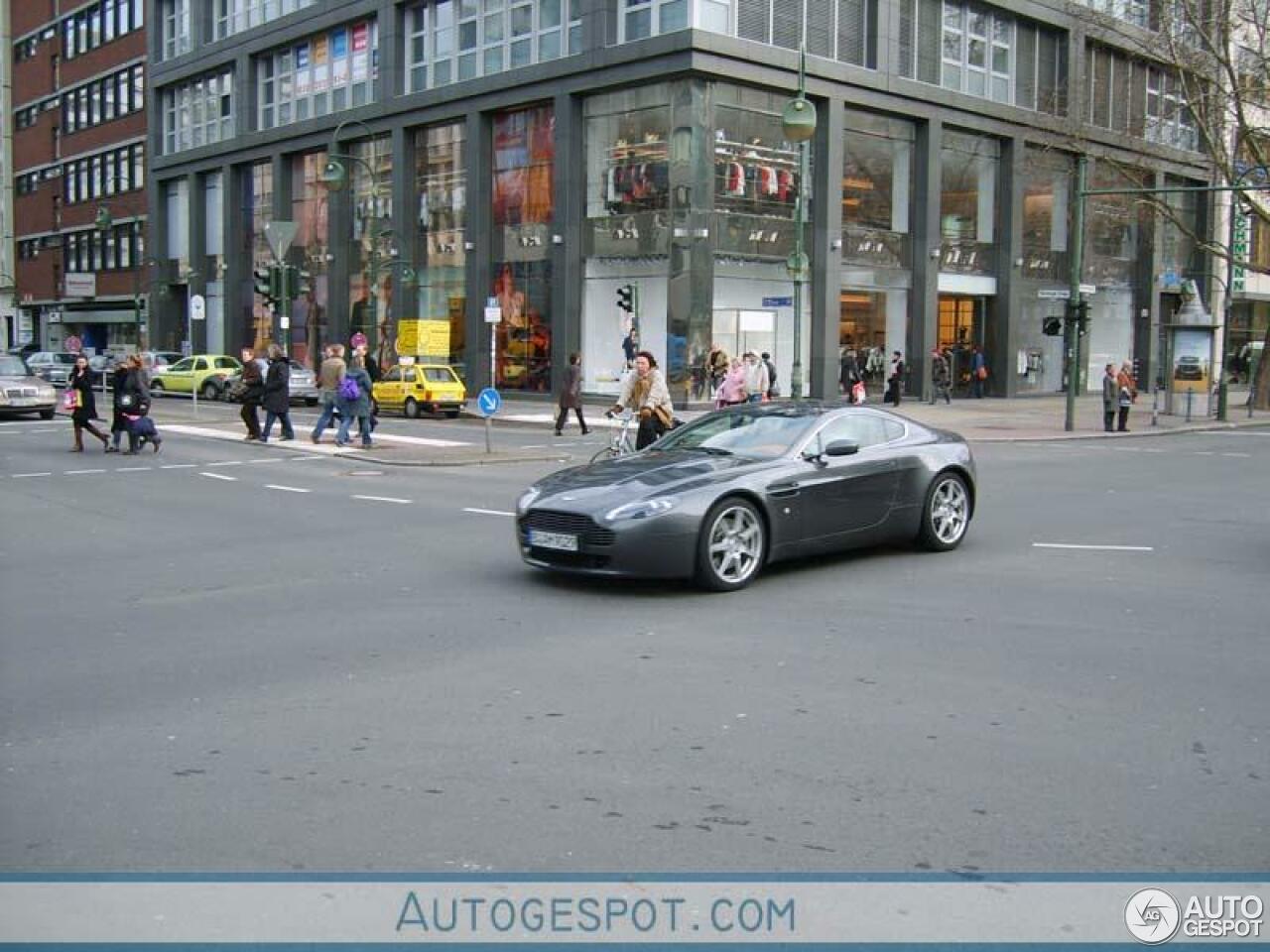 Aston Martin V8 Vantage