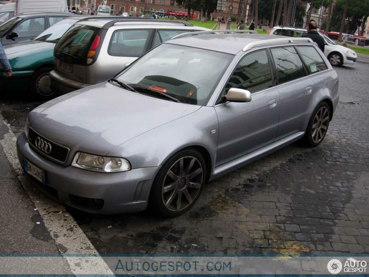 Audi RS4 Avant B5