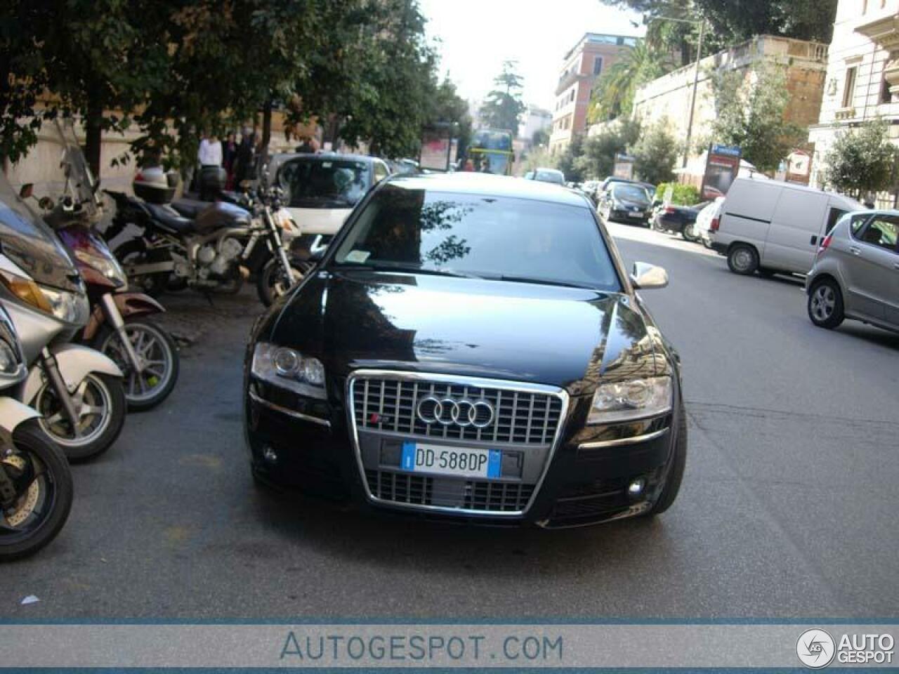 Audi S8 D3