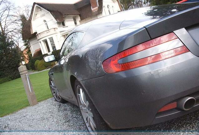 Aston Martin DB9