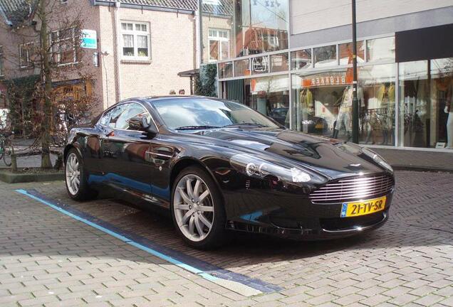 Aston Martin DB9